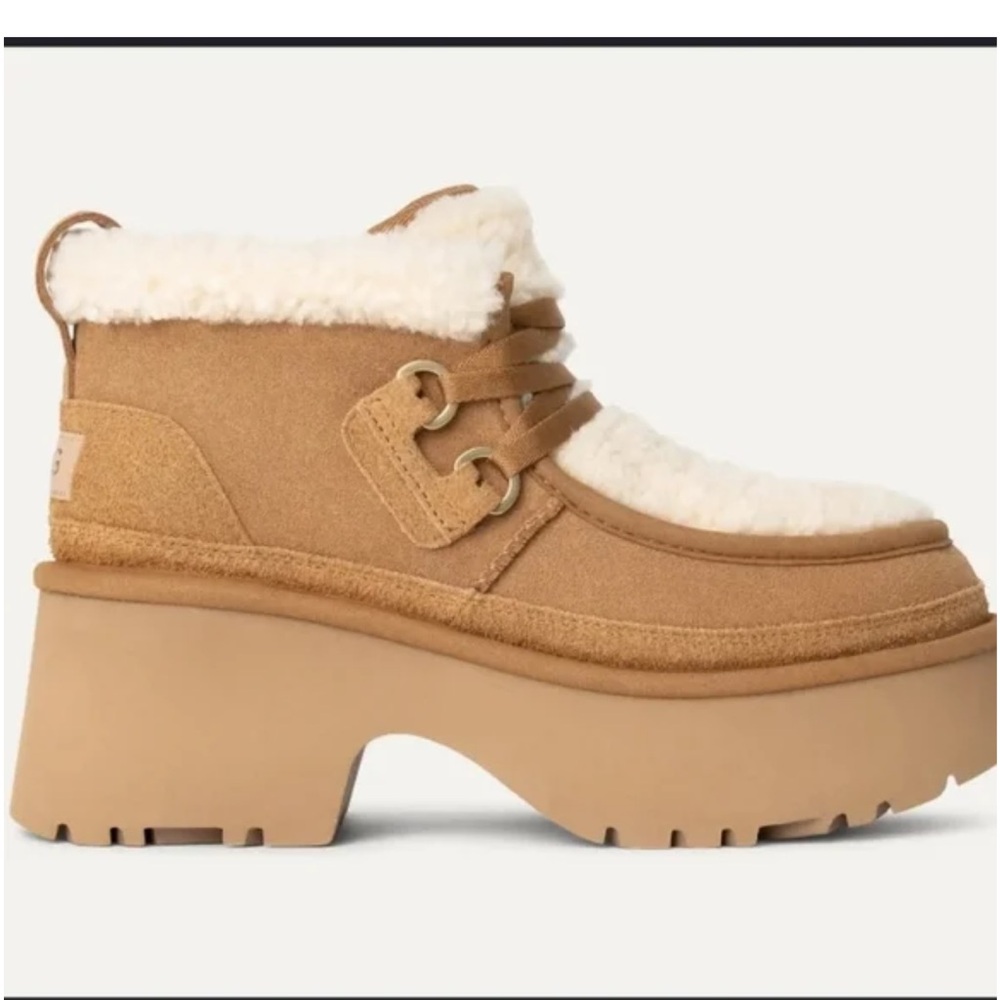 UGG Women's Tan Shearling Ankle Boots


Original price $200